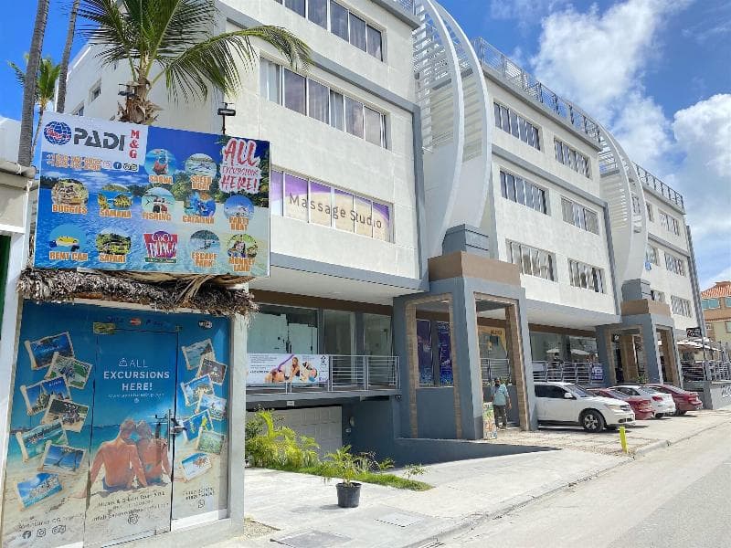 Coral Suites Beach Club & Spa 3