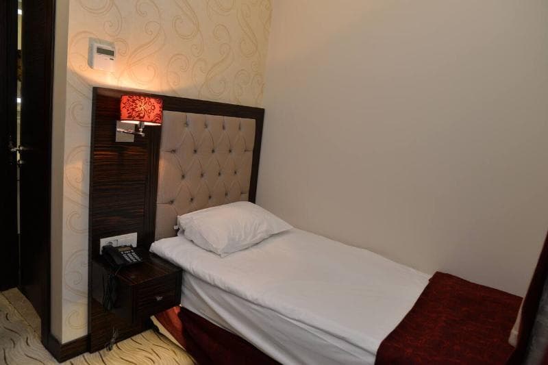 Golden Siyav Hotel 3