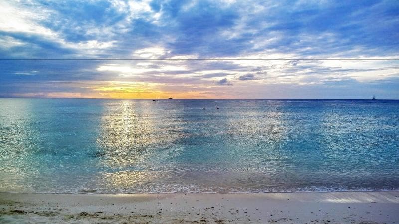 7 Mile Beach Resort & Club 4
