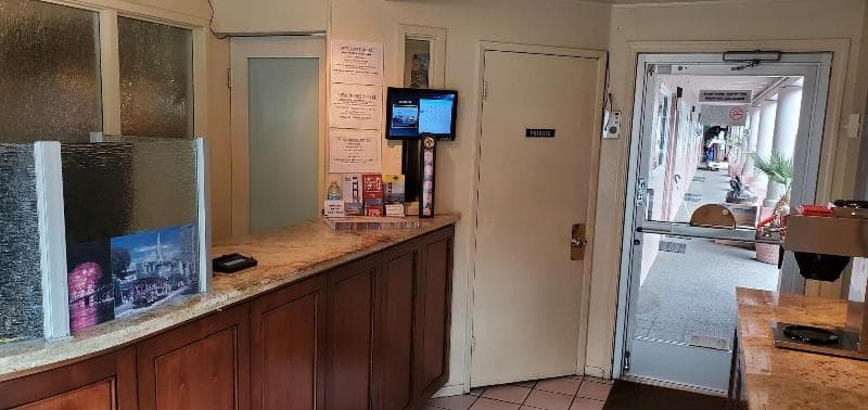 Town House Motel 4