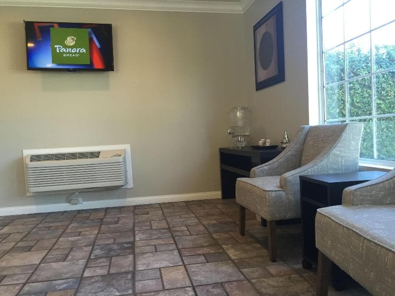 Anaheim Executive Inn & Suites 4