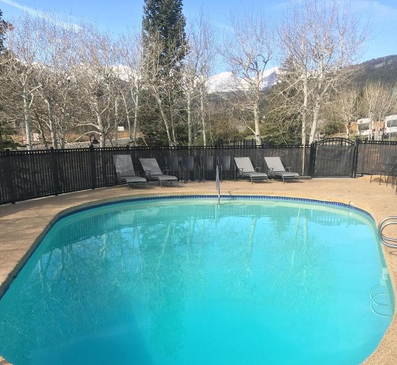 Alpine Trail Ridge Inn 2