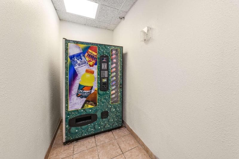 Select Inn Lewisville 2