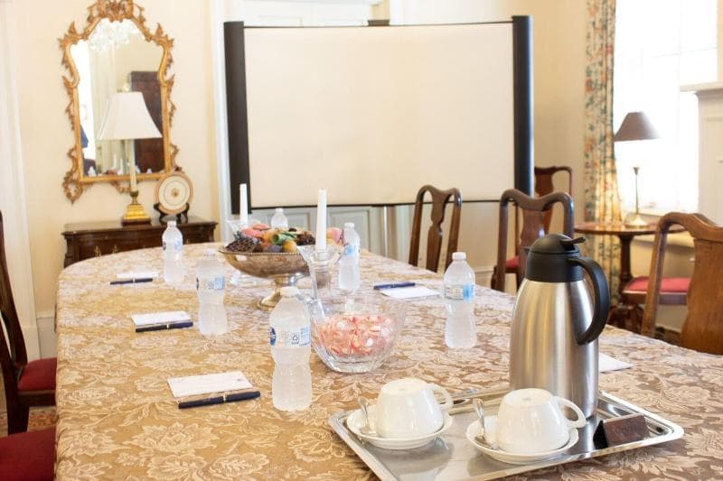 1842 Inn photo 1