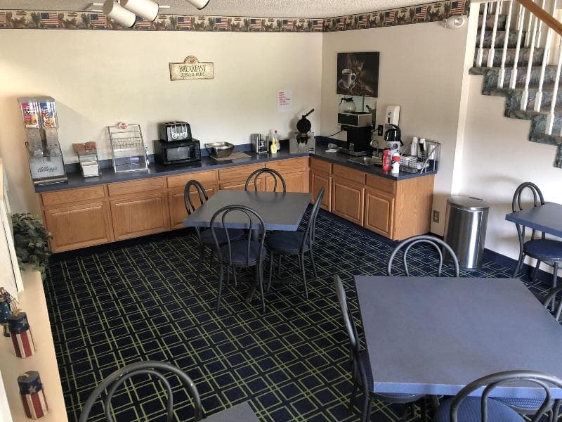 Sunset Inn & Suites 4
