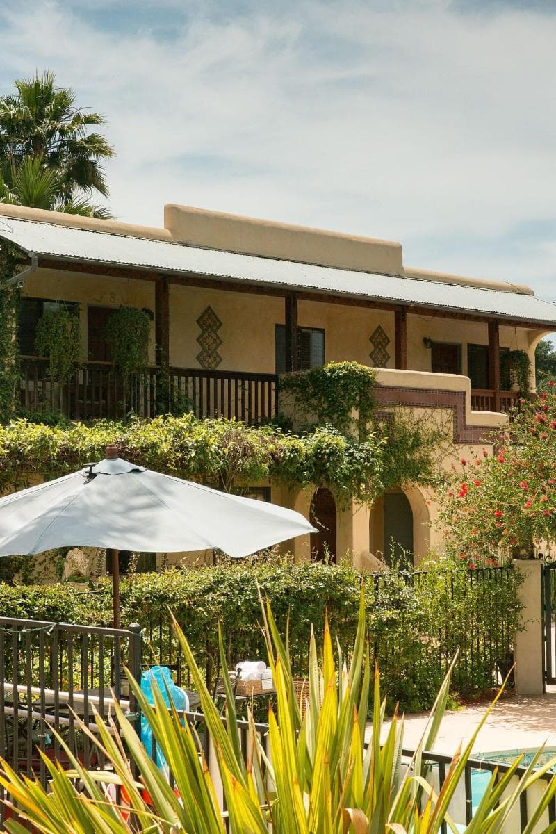 Blue Iguana Inn main