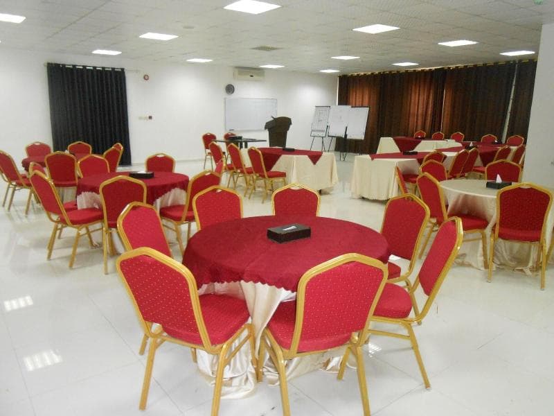 Seven Days Hotel main