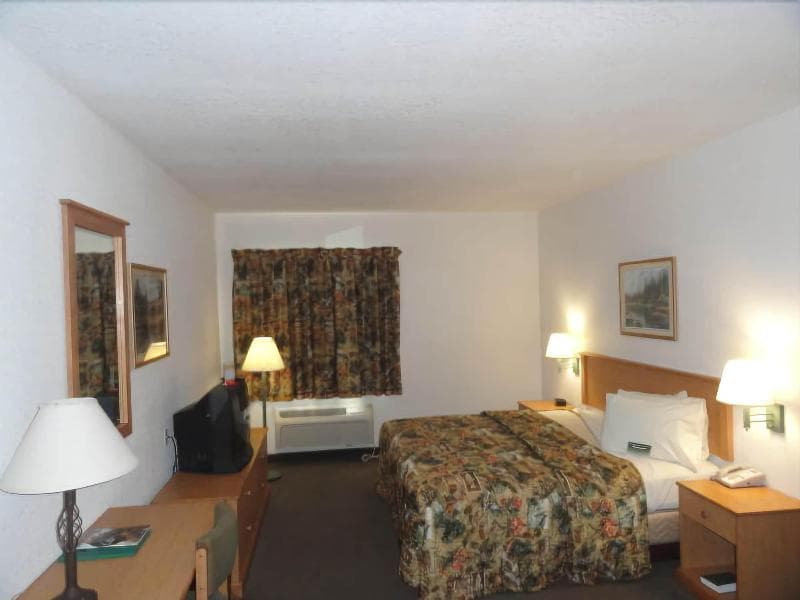 Booneslick Lodge Jane 5