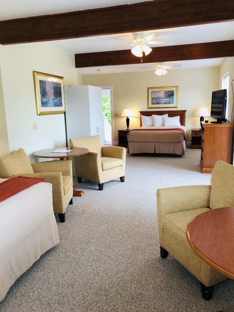 The Caden Hotel 4