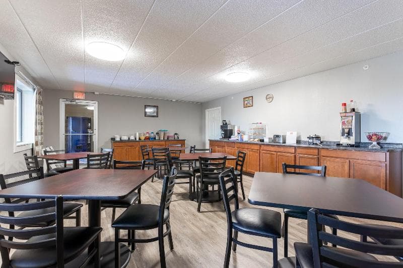 Fairbridge Inn Express Monroe City 3