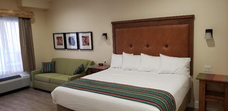 Bluff Dwellings Resort 2
