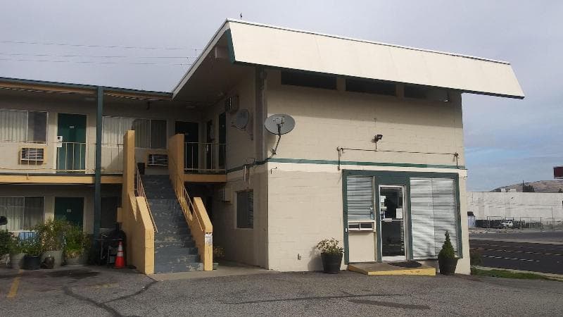 Holiday Lodge 3