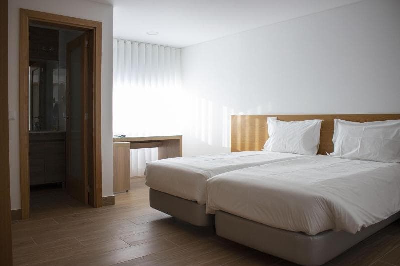 Central Suites 3 3
