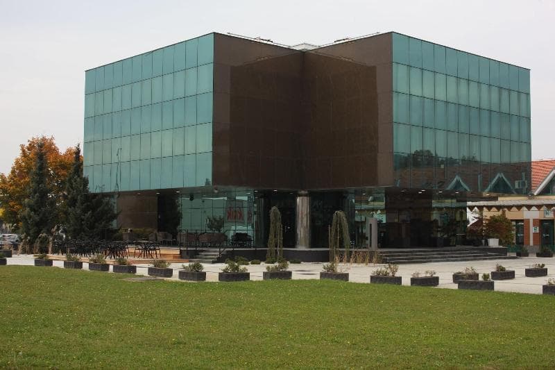 Hotel Cubis 5