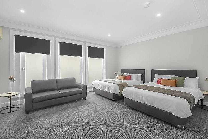 Horse And Jockey Hotel 3