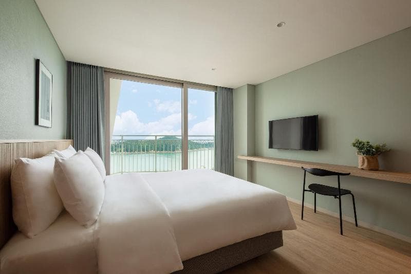 The Week& Resort 4