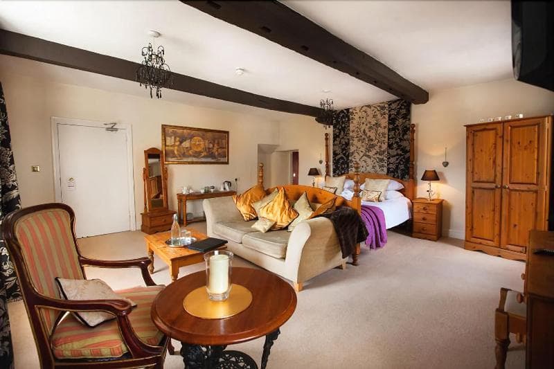 Charles Cotton Hotel 3