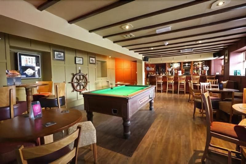 Newburgh Inn 3