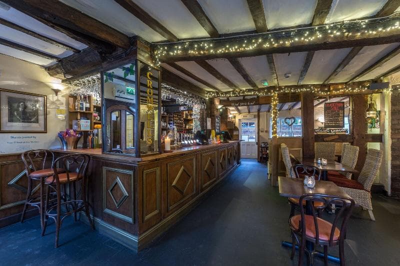 Cromwell's Tap House 3