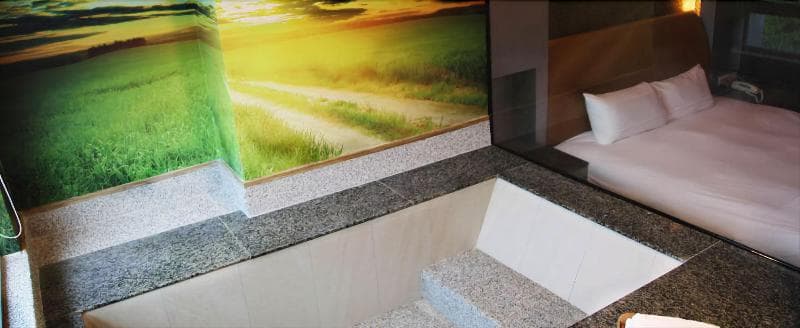 Lovespring House photo 1