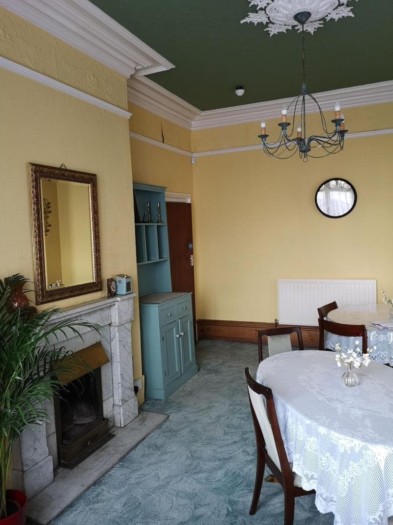 Chimneys Guest House photo 1