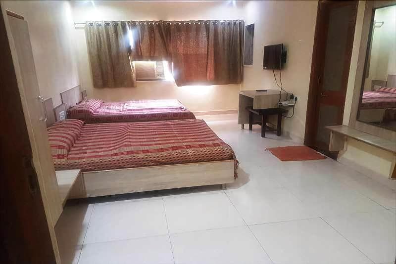 Hotel Sharan photo 1