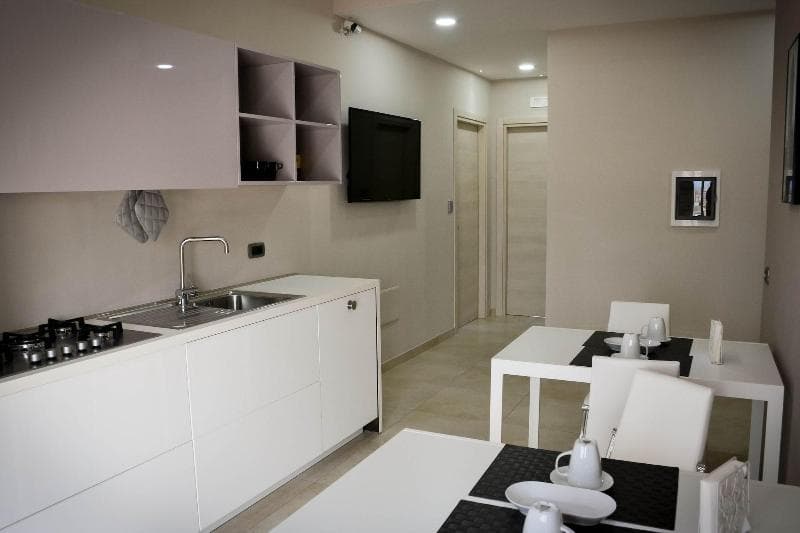 Brain Rooms & Suite 5