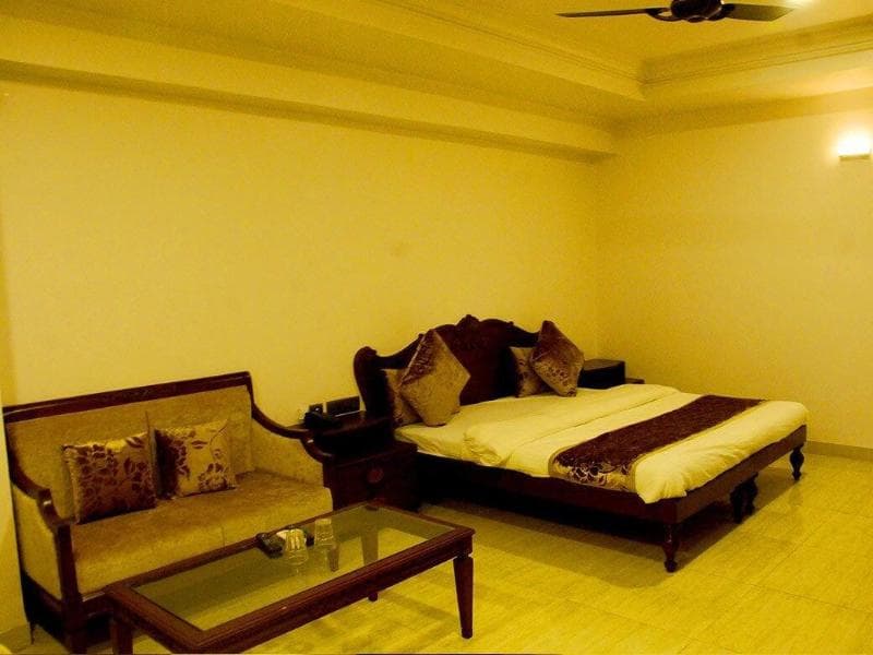 Hotel Ashray 4