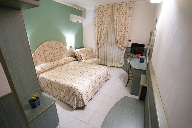 Kristall Palace Hotel 4