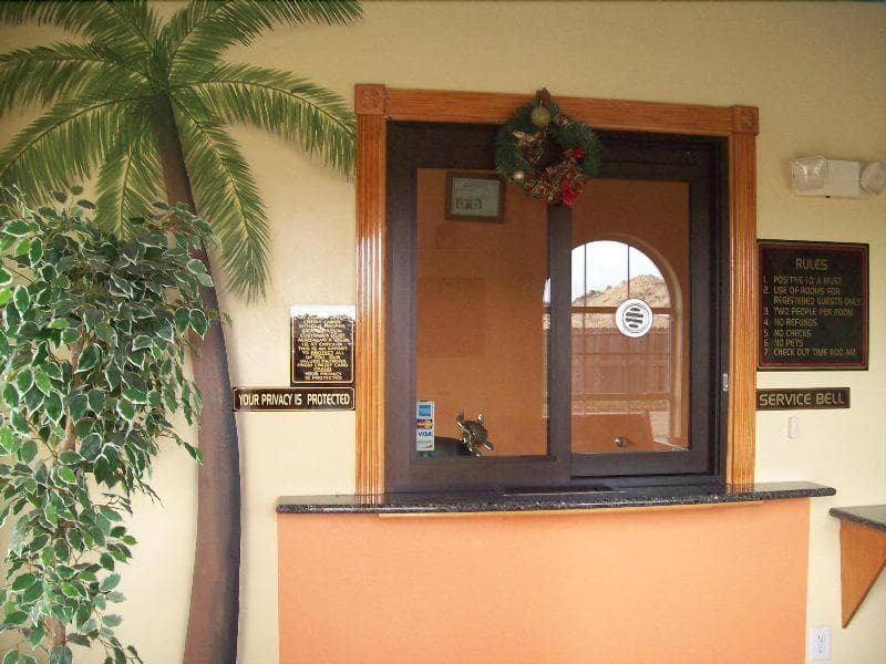Palace Inn 5