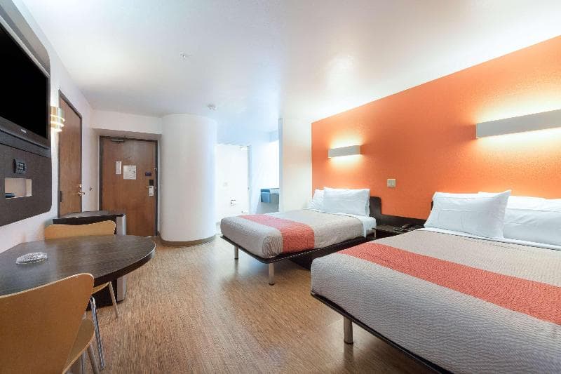 Motel 6 Dallas Northeast 3