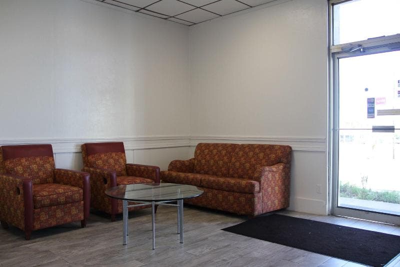 Lonestar Inn & Suites 4