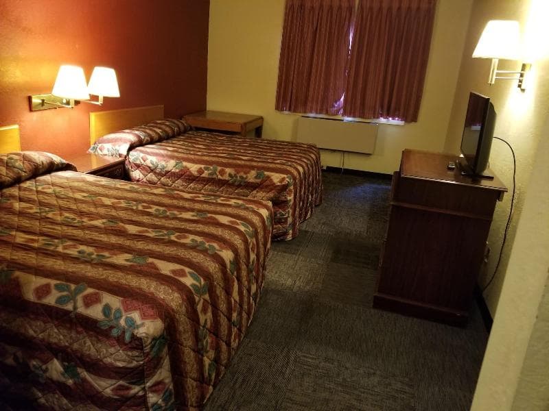 Fort Wayne Inn main