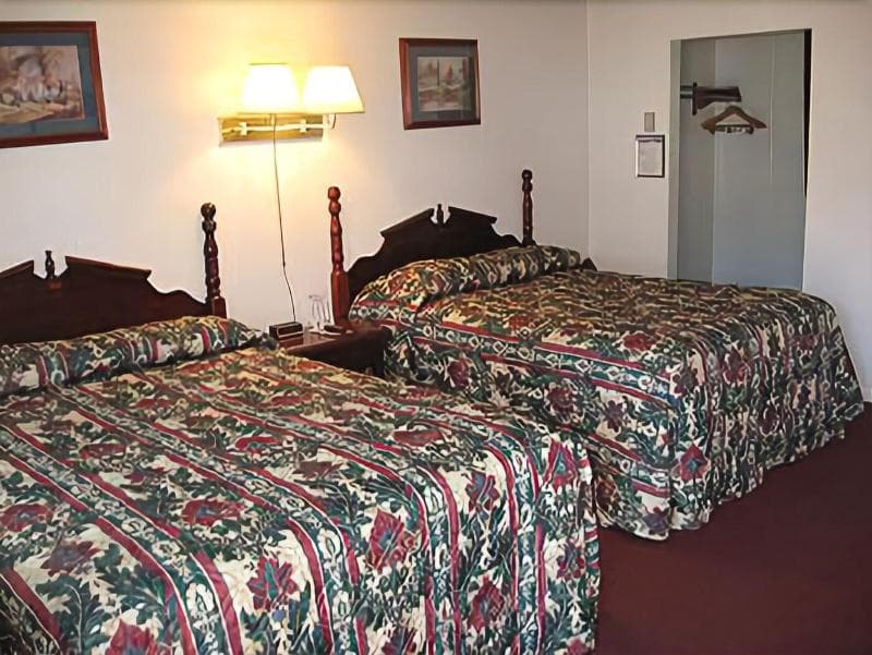 Ventura Motel main