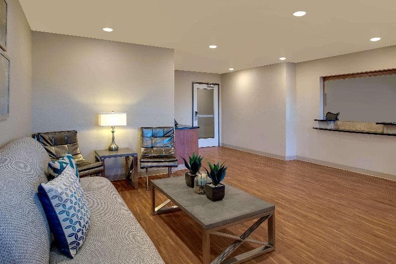 Woodspring Suites Frederick I-70 3