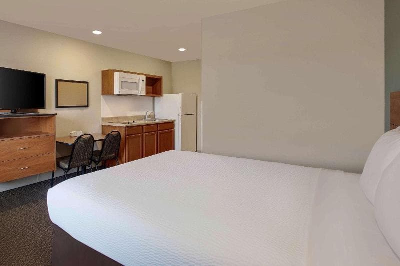Woodspring Suites Frederick I-70 2