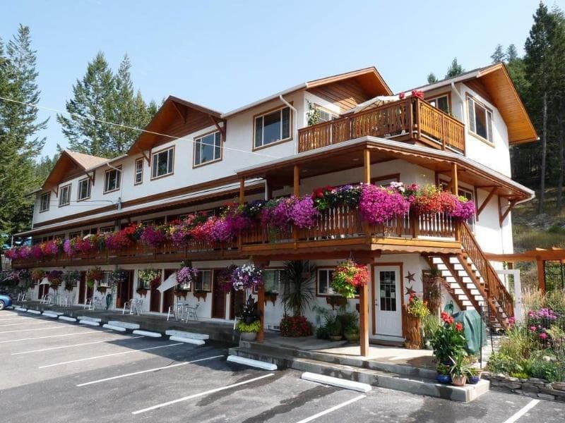 Gateway Motel 5