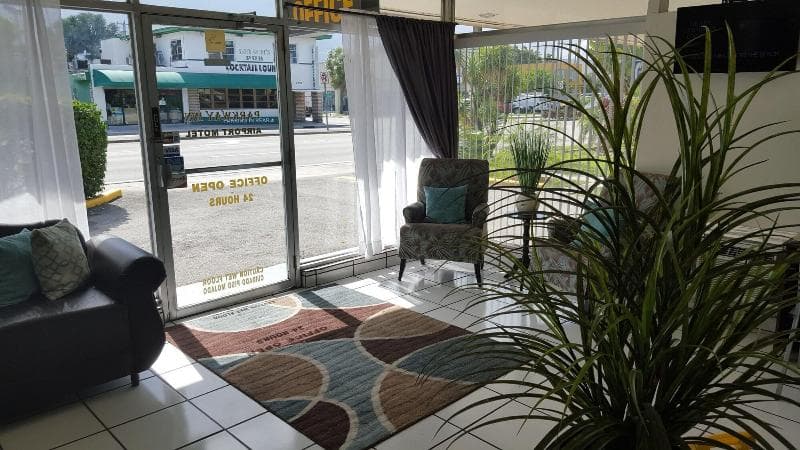 Parkway Inn Airport Motel photo 1