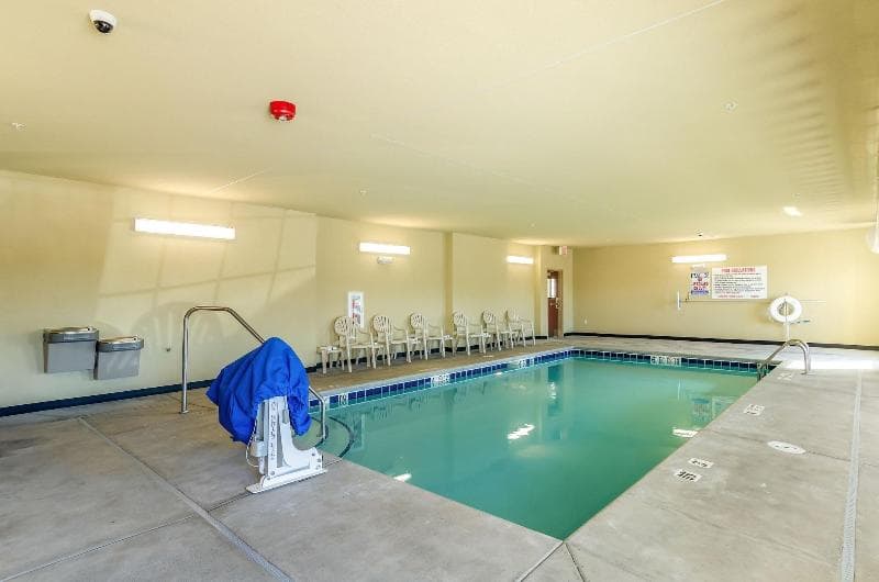 Cobblestone Hotel & Suites - Gering / Scottsbluff 3