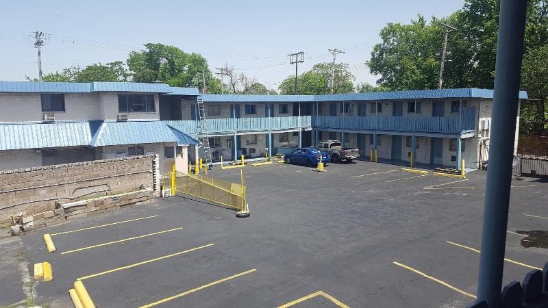 Guest Host Motel 2