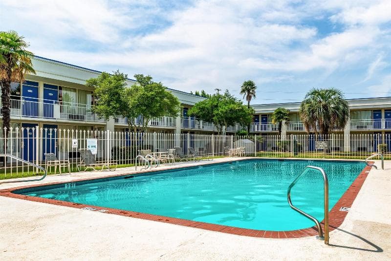 Motel 6 Natchitoches photo 1