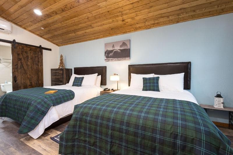Woodland Inns 3