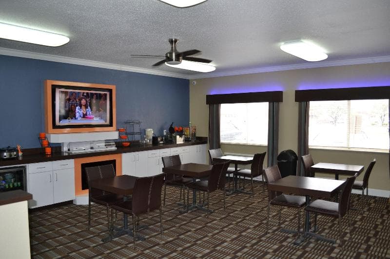 Countryside Inn & Suites Fremont photo 1