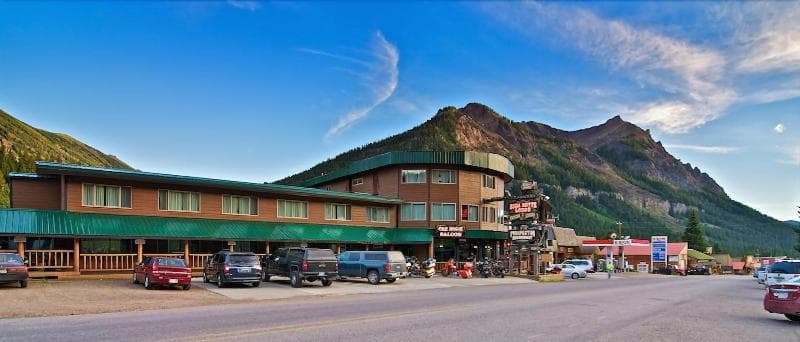 Soda Butte Lodge 5