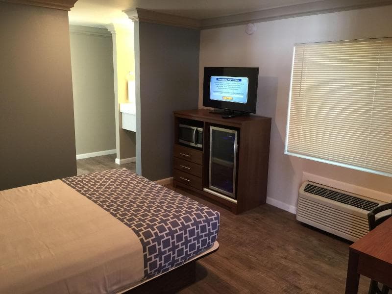 Sterling Inn 4