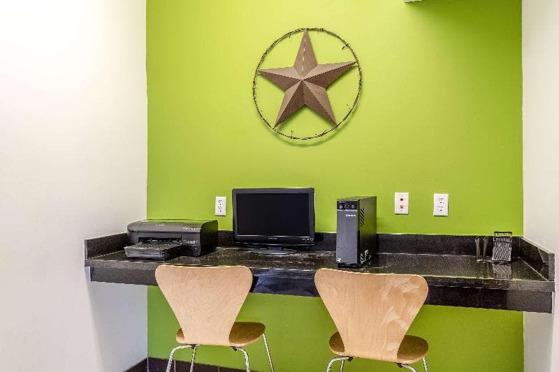 Studio 6 Orange TX main