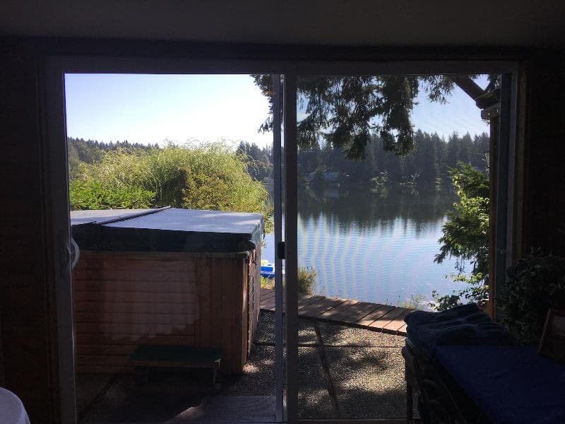 Cottage Lake Tree House Bed And Breakfast main
