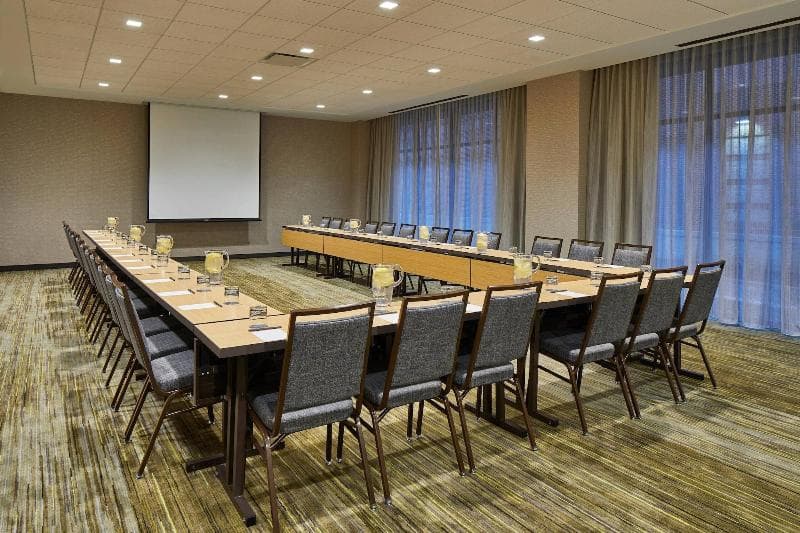Courtyard by Marriott Baltimore Downtown - McHenry Row 1
