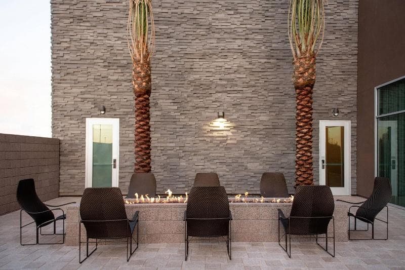 Courtyard By Marriott Mesa At Wrigleyville West 4