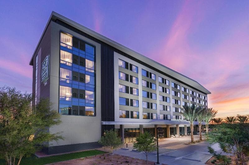 Ac Hotel By Marriott Scottsdale North 5